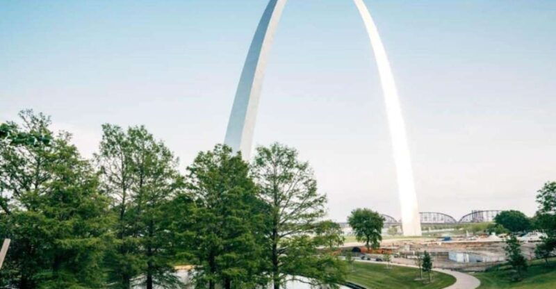 walking-tour-of-the-saint-louis-fascinating-history-2