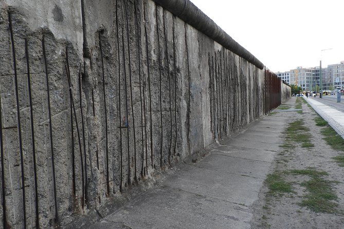 wall-tour-fates-love-stories-and-heroes