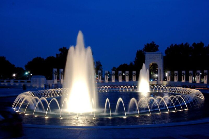 washington-dc-night-under-the-stars-bus-walking-tour