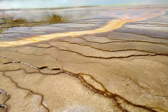 yellowstone-national-park-2-day-tour-upper-and-lower-loop