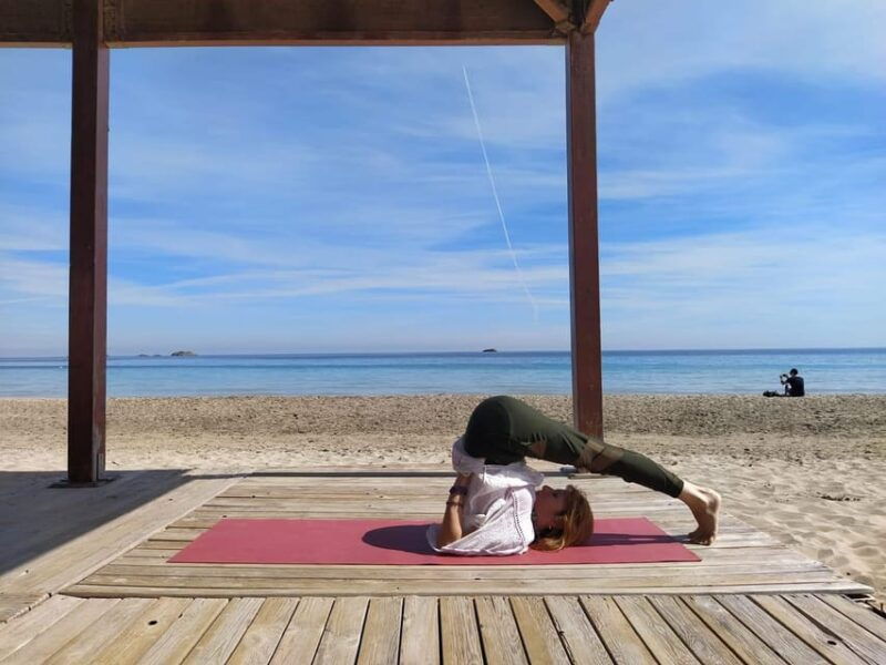 yoga-meditation-at-the-beach-or-in-the-forest