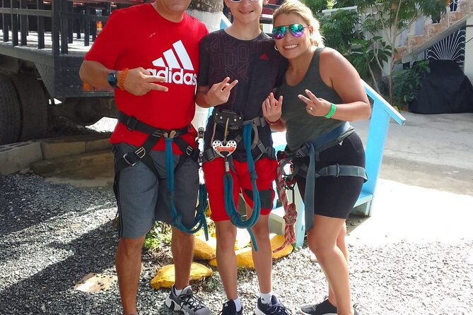 zipline-hiking-and-suspension-bridges-adventure-in-roatan
