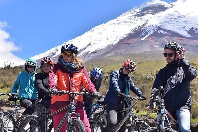 2-day-1-night-tour-to-cotopaxi-volcano-and-quilotoa-lagoon-all-included