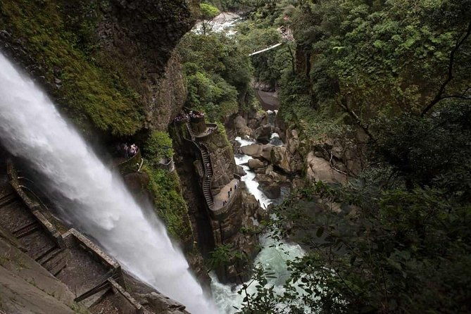 2-day-private-tourquilotoa-lake-banos-waterfalls-andes-mountains-experience
