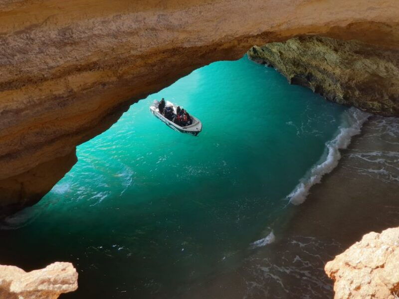 2-hours-private-benagil-caves-and-beaches-boat-tour