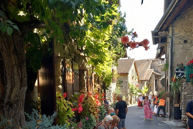 4-hour-private-tour-of-the-medieval-town-of-yvoire-near-geneva