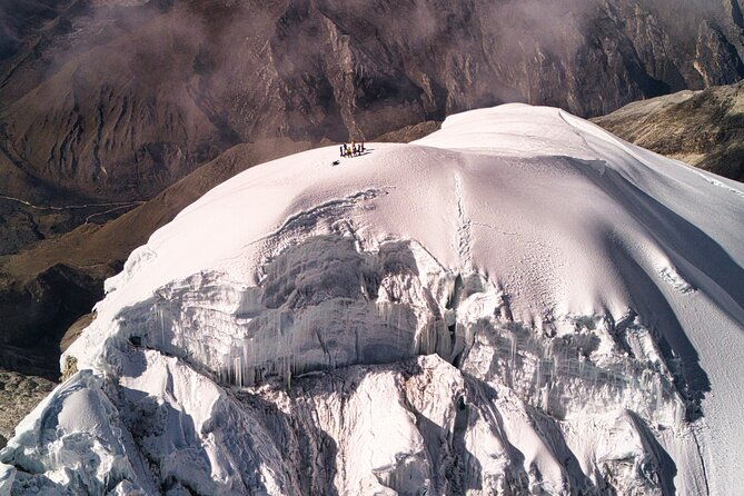 6-days-tour-to-nevado-alpamayo-5947-meters-an-extreme-adventure