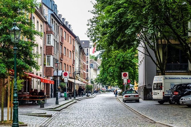 airport-transfer-airport-dus-to-dusseldorf-by-luxury-van