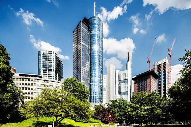 airport-transfer-frankfurt-to-airport-fra-by-business-car