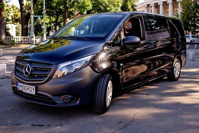 airport-transfer-with-mini-van-for-8-passangers