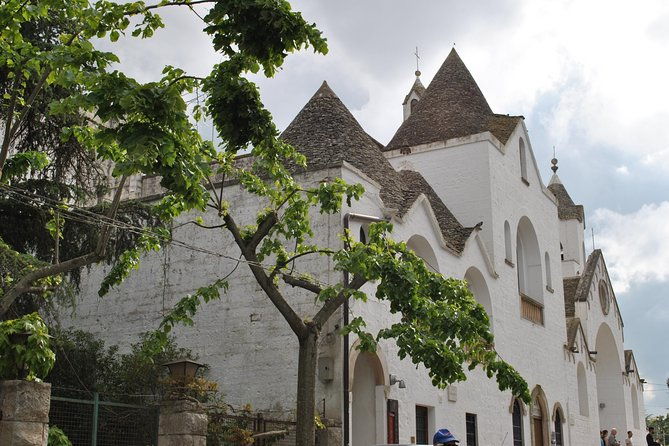 alberobello-half-day-tour-with-extravergine-olive-oil-and-liquores-tasting