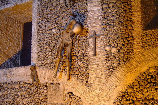algarve-to-lisbon-with-stop-at-evora-bones-chapel-and-cork-factory