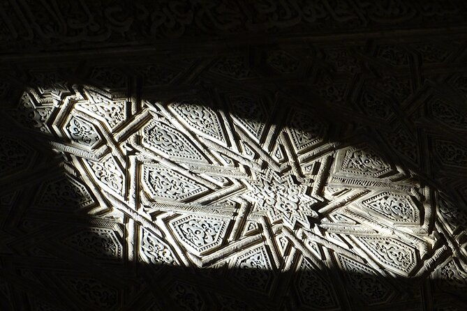 alhambra-and-nasrid-private-walking-tour-with-food-tasting