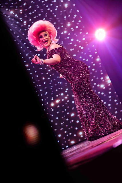 amsterdam-cheri-cheri-biggest-drag-show-in-europe-entry