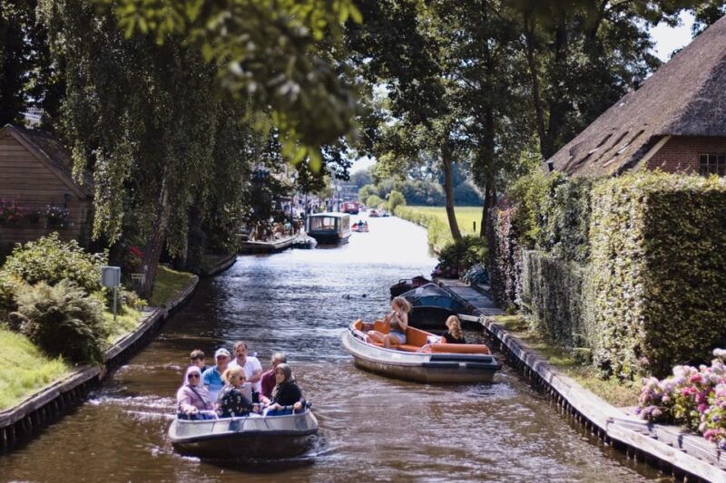 amsterdam-explore-giethoorn-in-a-private-tour-with-driver