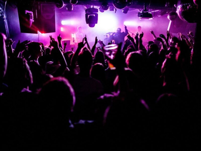 amsterdam-nightlife-scene-1-2-or-3-7-day-ticket