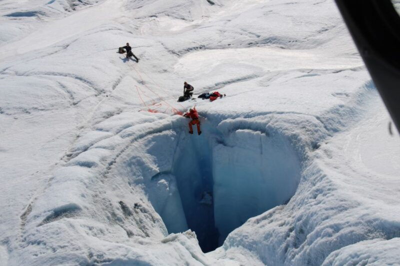 anchorage-knik-glacier-helicopter-and-ice-climbing-tour