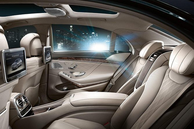 arrival-from-honolulu-airport-hnl-to-beach-resorts-by-luxury-car