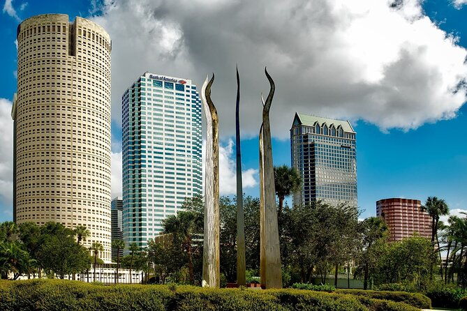 arrival-private-transfer-tampa-airport-tpa-to-tampa-city-in-luxury-suv