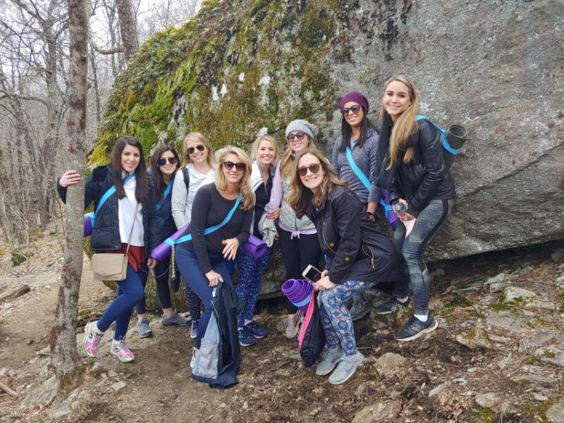 asheville-yoga-on-a-mountain-hike