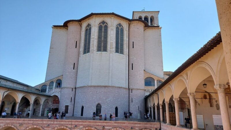 assisi-private-guided-tour-of-the-basilica-of-saint-francis