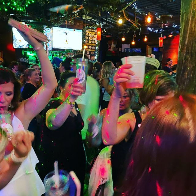 atlanta-drag-queen-guided-pub-crawl-and-cabaret-show
