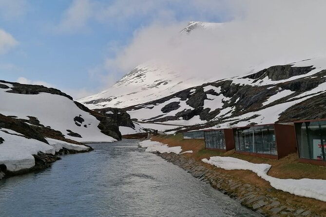 audio-guide-bus-tour-at-scenic-routes-of-andalsnes-to-trollstigen