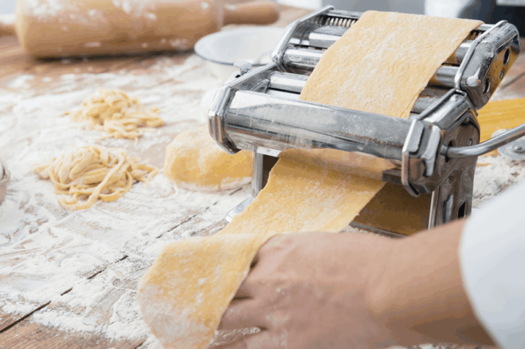 austin-master-the-art-of-colossal-shrimp-alfredo-pasta
