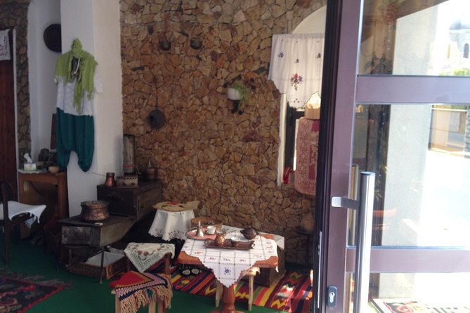 authentic-antique-museum-home