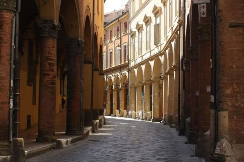 bologna-historic-center-walking-tour