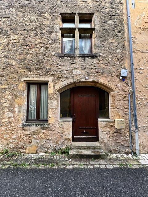 bordeaux-backcountry-e-bike-tour-with-lunch-wine-tasting