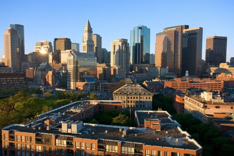 boston-small-group-night-tour-with-boston-cream-pie