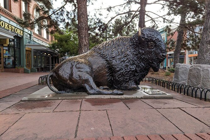boulder-scavenger-hunt-walking-tour-and-game