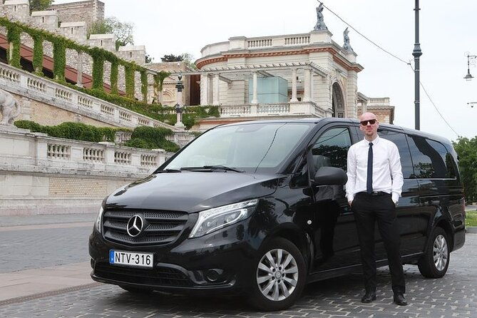 budapest-evening-sightseeing-cruise-with-your-own-chauffeur