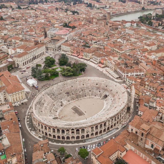 by-train-from-milan-self-guided-tour-in-verona