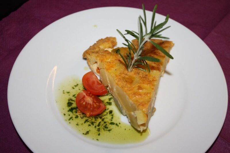 cadiz-private-food-and-culture-walking-tour-with-tastings