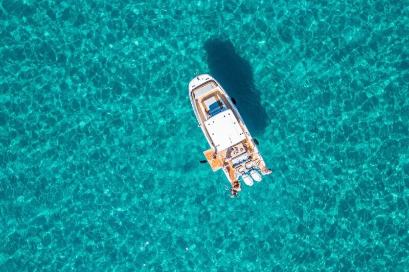 cagliari-luxury-motorboat-tour-with-3-swim-stops-wine