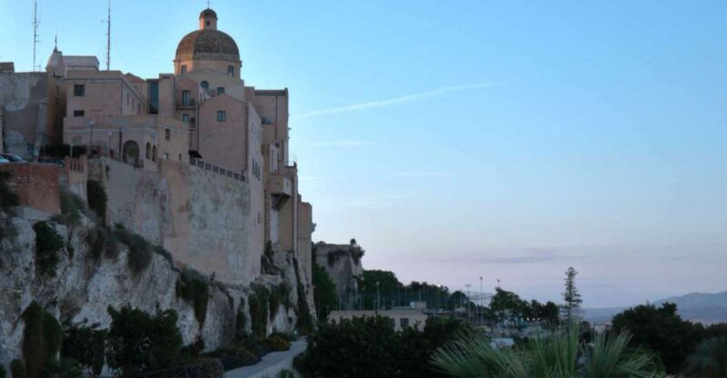 cagliari-walking-tour-through-the-alleys-of-castello