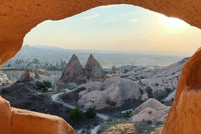 cappadocia-horseback-riding-in-winter-wonderland