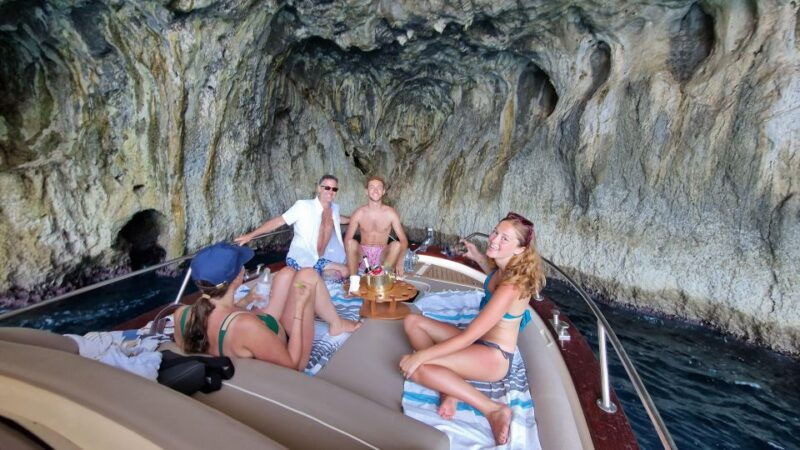 capri-2-hours-private-boat-from-capri