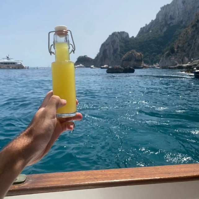 capri-boat-tour-with-swimming-limoncello-and-snack