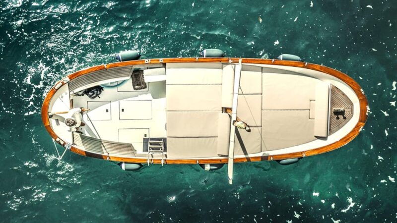 capri-coast-private-3-hour-gozzo-boat-tour