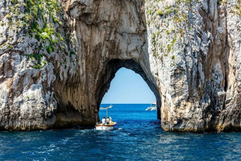 capri-cruise-from-sorrento