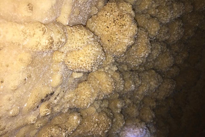 caving-tour-stalactites-stalagmites-hiking-at-national-park