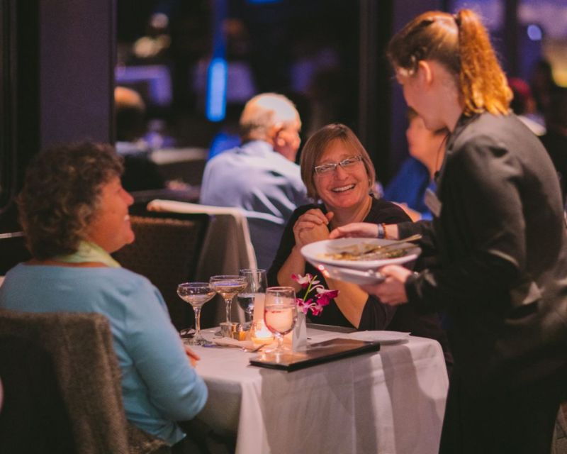 chicago-lake-michigan-gourmet-lunch-or-dinner-cruise