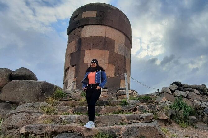 chullpas-de-sillustani-inca-cemetery-tour-by-tourist-bus