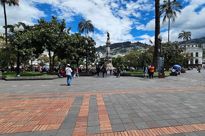 city-tour-food-market-statue-of-the-panecillo-entrance-fees