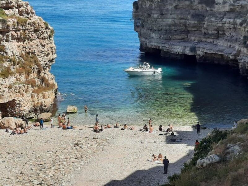 coast-and-caves-of-polignanoboat-toursdrinksswimmingmusic-and-fun