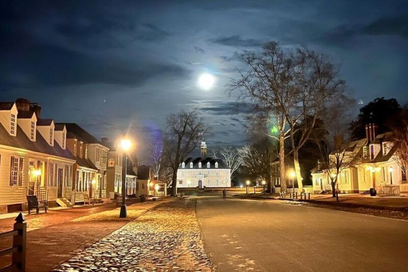 colonial-williamsburg-christmas-walking-tour
