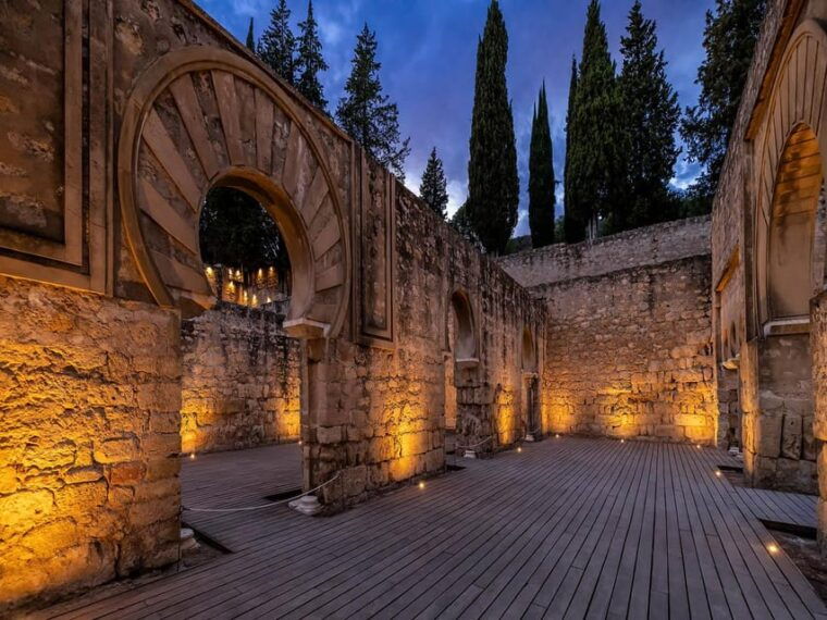 cordoba-guided-tour-of-medina-azahara-at-night